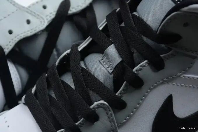 Kick Theory Grey AIR Smoke 554724-092 Light Mid Jordan 1 0517
